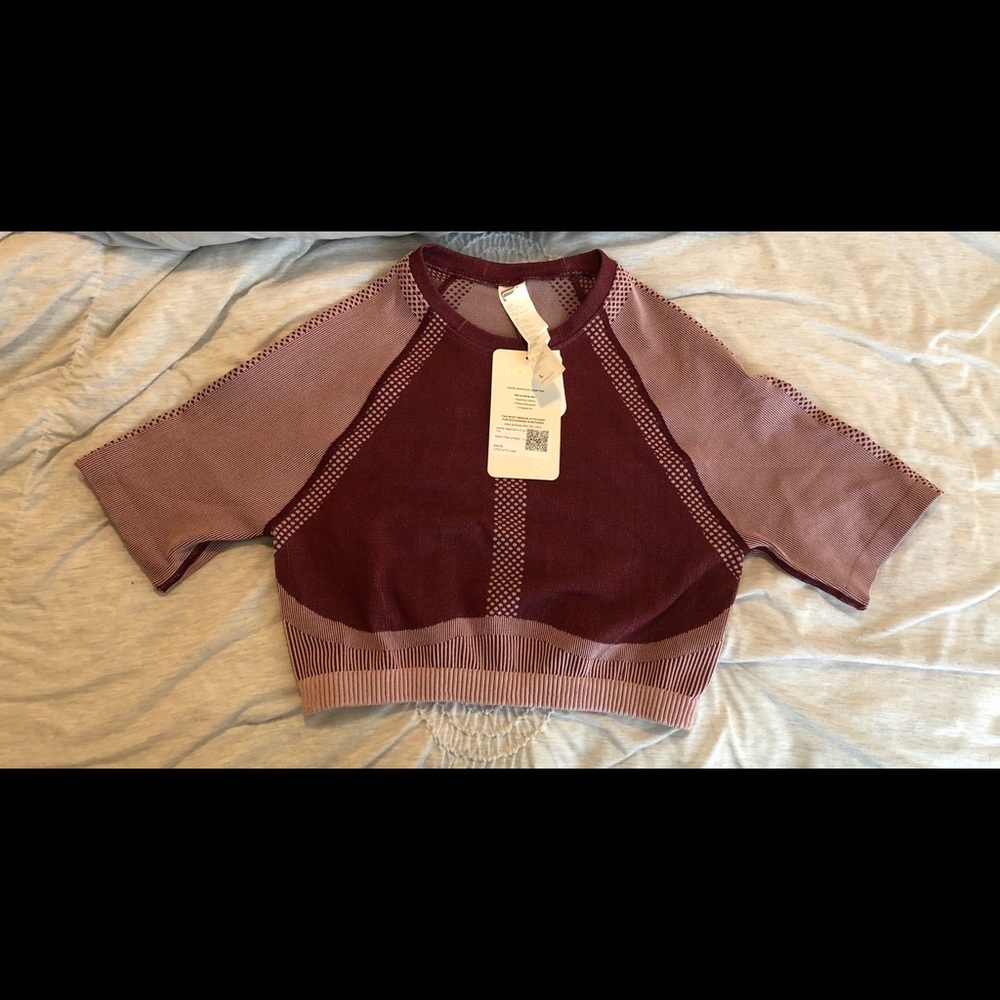 Fabletics crop top NWT